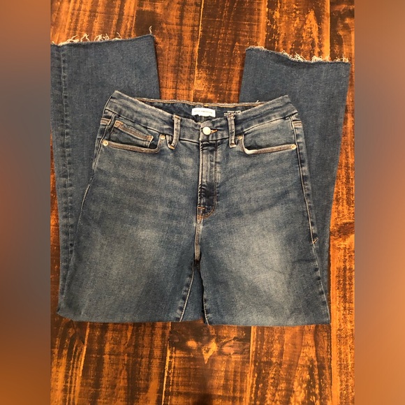 Good American Medium Blue Raw-Hem Crop Mini Boot Jeans - Picture 12 of 13